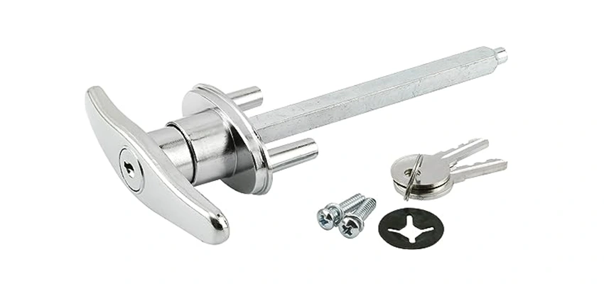 Old Style Garage Door Locks Replacements in Alondra Park, California